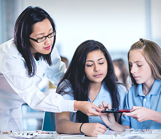 Teaching girls in STEM